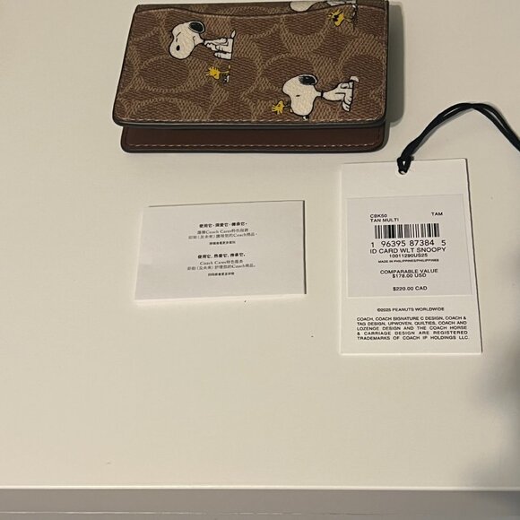 Coach Peanuts Card Wallet In Signature Canvas With Snoopy Print CBK50 NWT - Picture 3 of 5